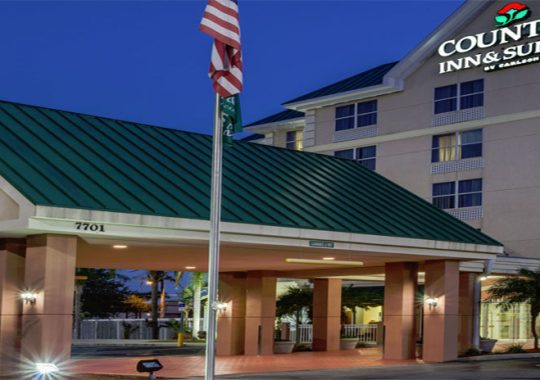 Country Inn and Suites