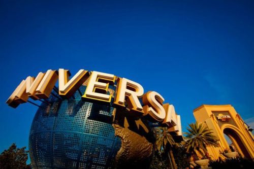 best places to eat near universal studios