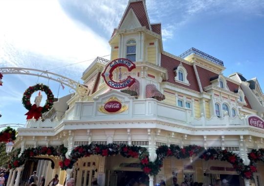 5 Reasons why we love Casey’s Corner at Magic Kingdom, Walt Disney World