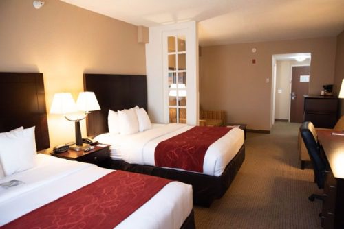 comfort suites near orlando international airport bedroom