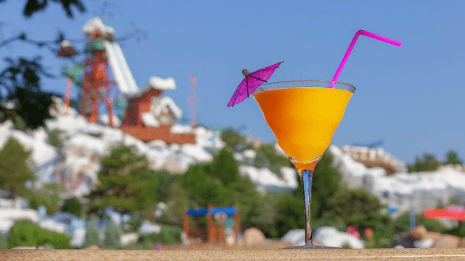 There’s a full-service beach bar serving Blizzard Beach-inspired cocktails