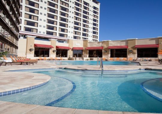 30% Off Your Stay Plus Domino’s Gift Certificate with the Stay Cool in the Pool special