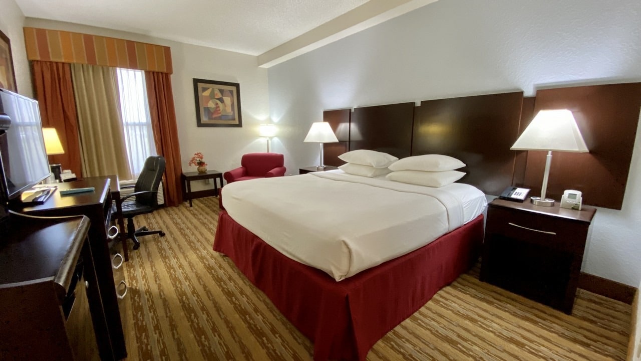 modern rooms at the best western universal inn 