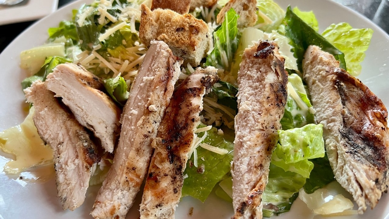 Caesar salad with chicken