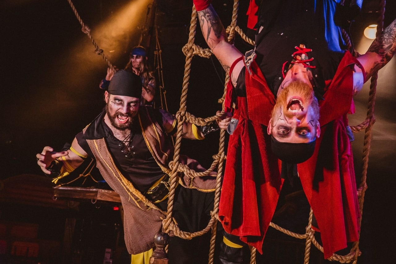 Pirates Dinner Adventure To Host Halloween Themed Show Vampirates in Orlndo florida