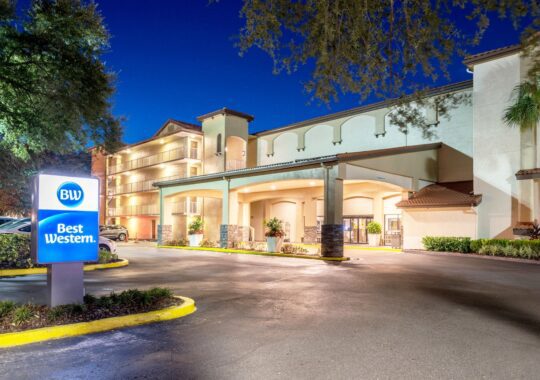 Best Hotel Near SeaWorld Orlando